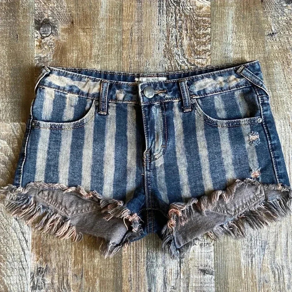 Free People| Striped Jeans Shorts - Picture 1 of 8
